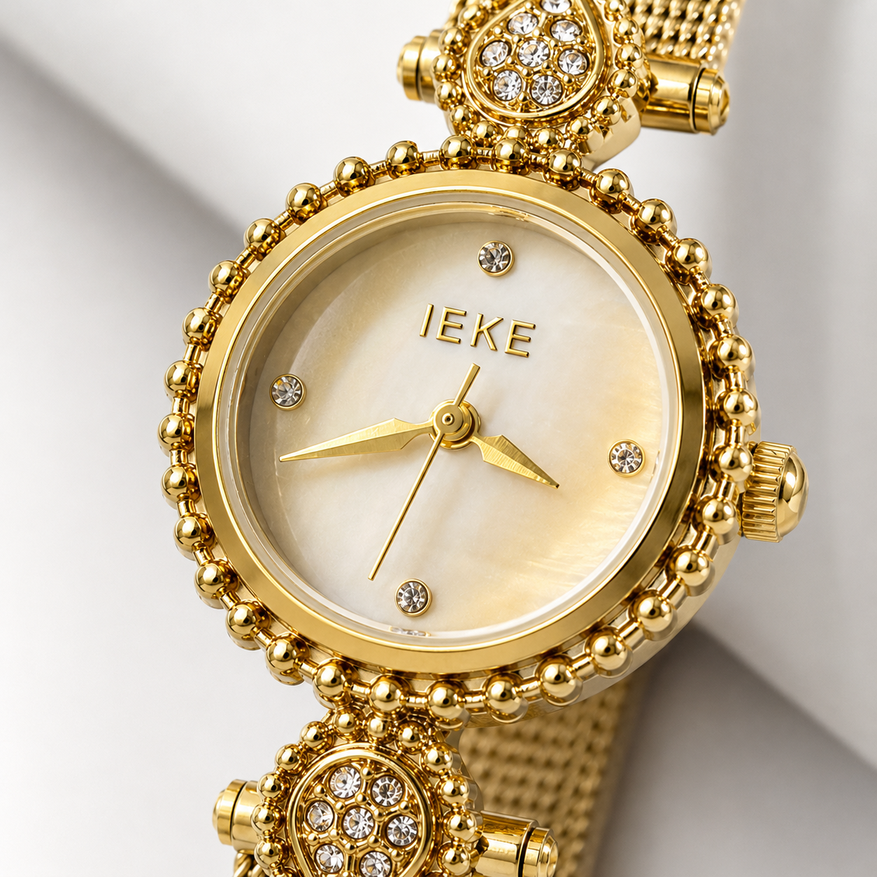 Fashion Casual Retro Court Ancient Style Watch Women Jovera Joyce
