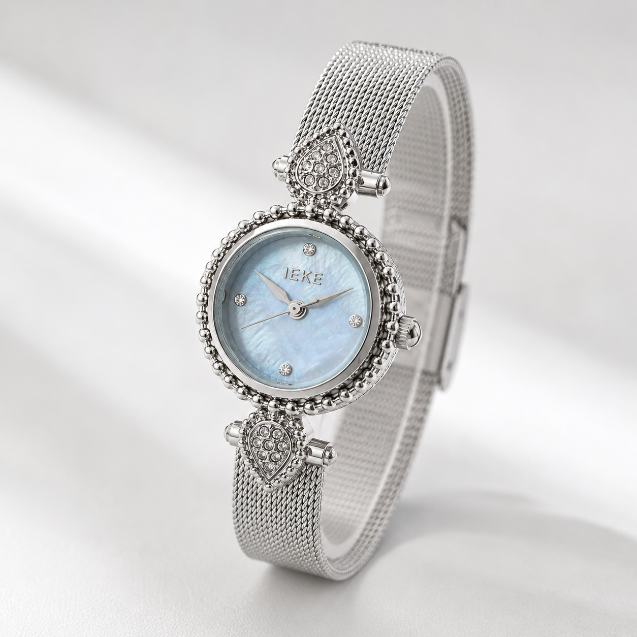 Fashion Casual Retro Court Ancient Style Watch Women Jovera Joyce
