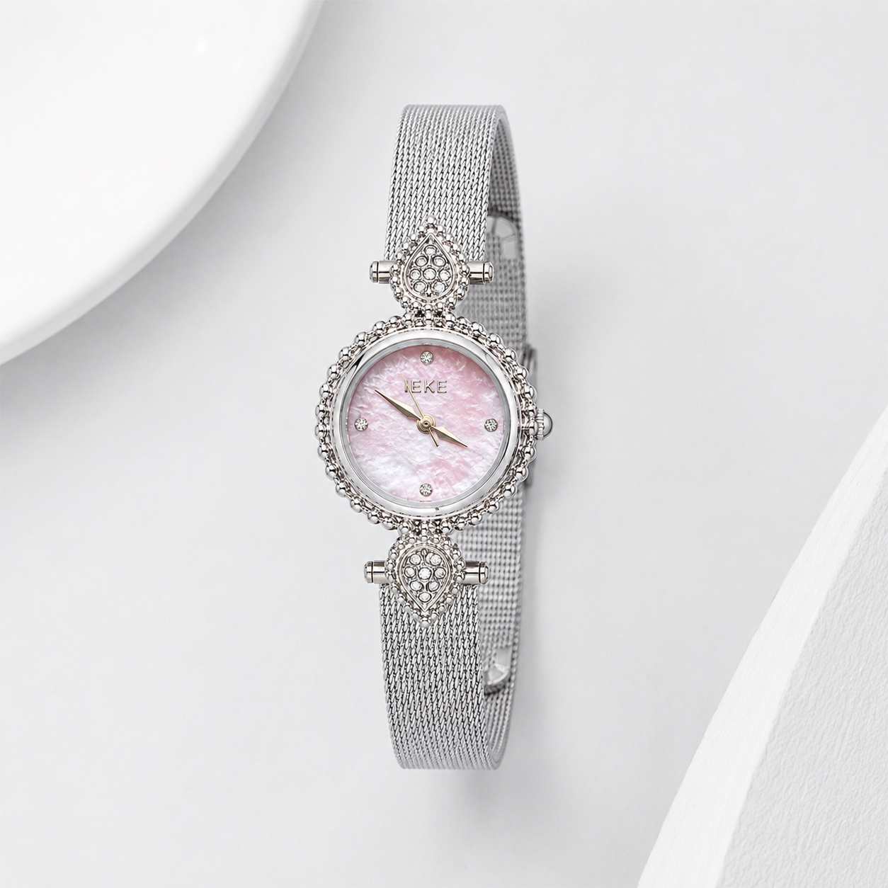 Fashion Casual Retro Court Ancient Style Watch Women Jovera Joyce
